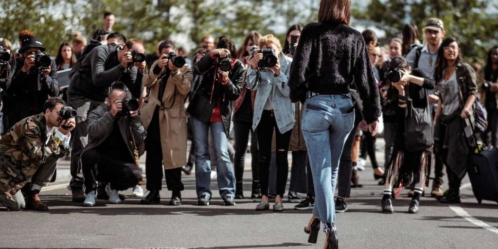 Famous Celebrities Hounded by Paparazzi: A Glimpse into the Glamorous Chaos